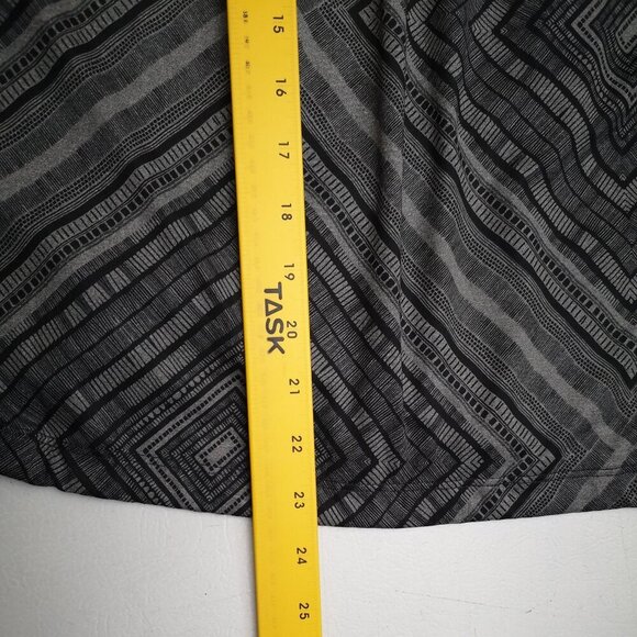 NWT Fabletics Ladies Size XXS Black & Grey Moisture Wicking Norwalk Tank Top - Picture 10 of 10